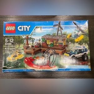 Lego city crooks hideout 60068 police boat helicopter